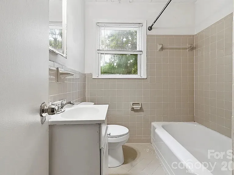 Camp Greene St, Charlotte — Photo 2