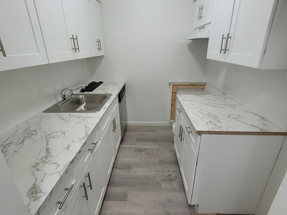 2nd image of 21 Sheraden Ave #7B