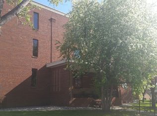 Hanson Ivy League, Grand Forks, ND 58203