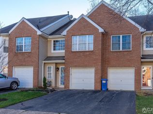 242 Hidden Woods Ct #242, Piscataway, NJ 08854
