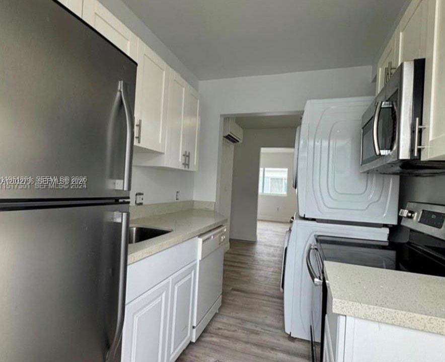 2nd image of 1248 Marseille Dr APT 5