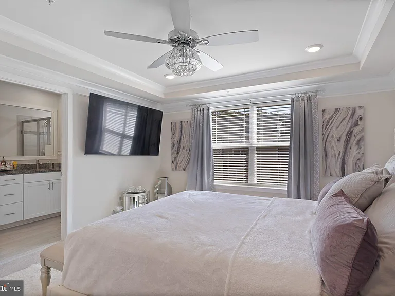 6960 Farragut Dr — Photo 16