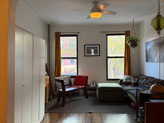 2nd image of 1071 Manhattan Ave APT 2R