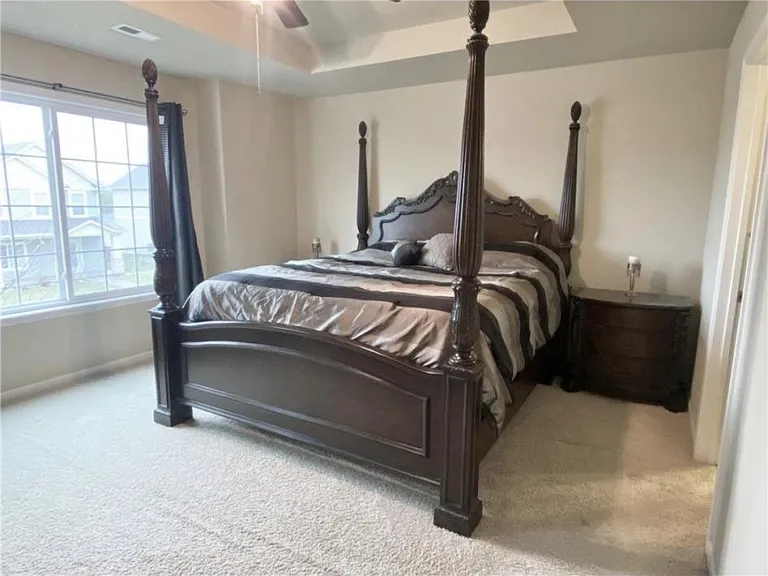 34 SE Booth Ave — Photo 7