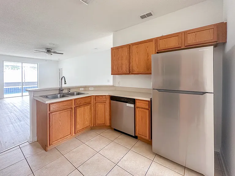 402 Sunset View Dr — Photo 4