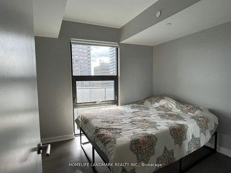 11 Wellesley St W #1405 — Photo 9
