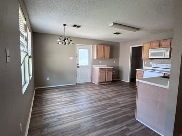 5409 Comanche Wells Dr