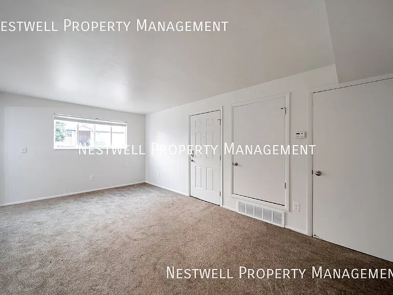 8453 S Westbridge Rd — Photo 4