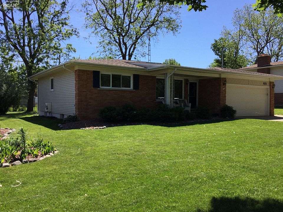 1st image of 421 Sleepy Hollow Dr