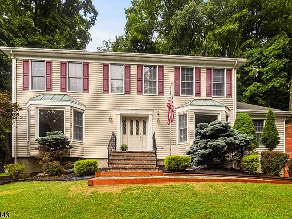 2nd image of 56 Union Hill Rd