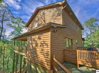 2810 Mountain View Cir, Sevierville, TN 37862