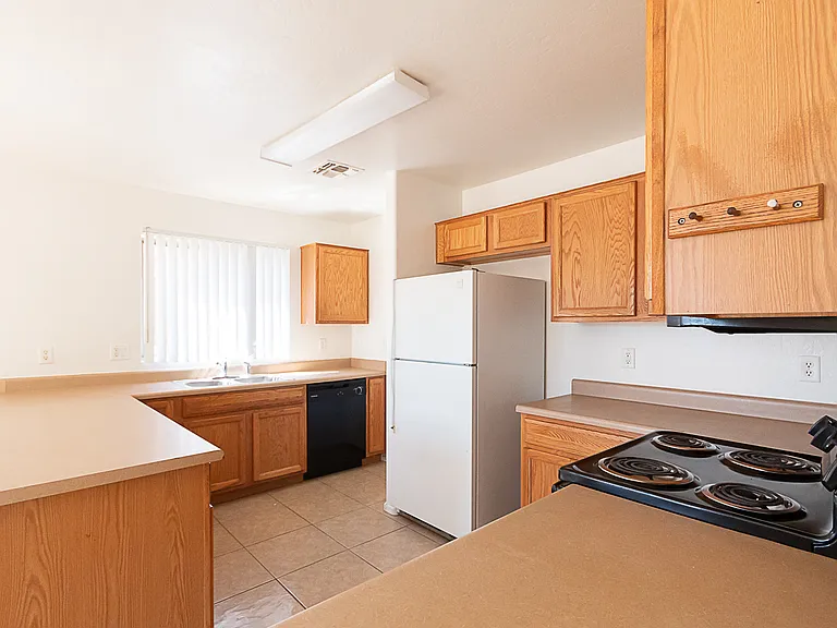 10601 W Monte Vista Rd — Photo 3