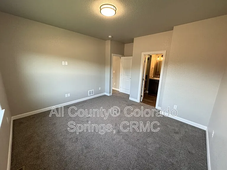 519 Brecken Ct — Photo 9