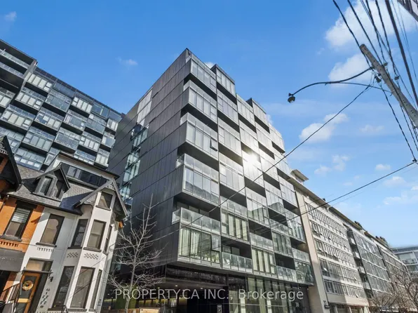 38 Stewart St #408, Toronto, ON M5V 0H1