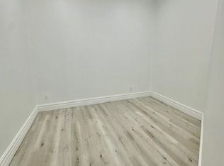 206 Carlton St #303, Toronto, ON M5A2L1