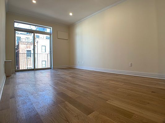 2nd image of 7 W 87th St APT 4c