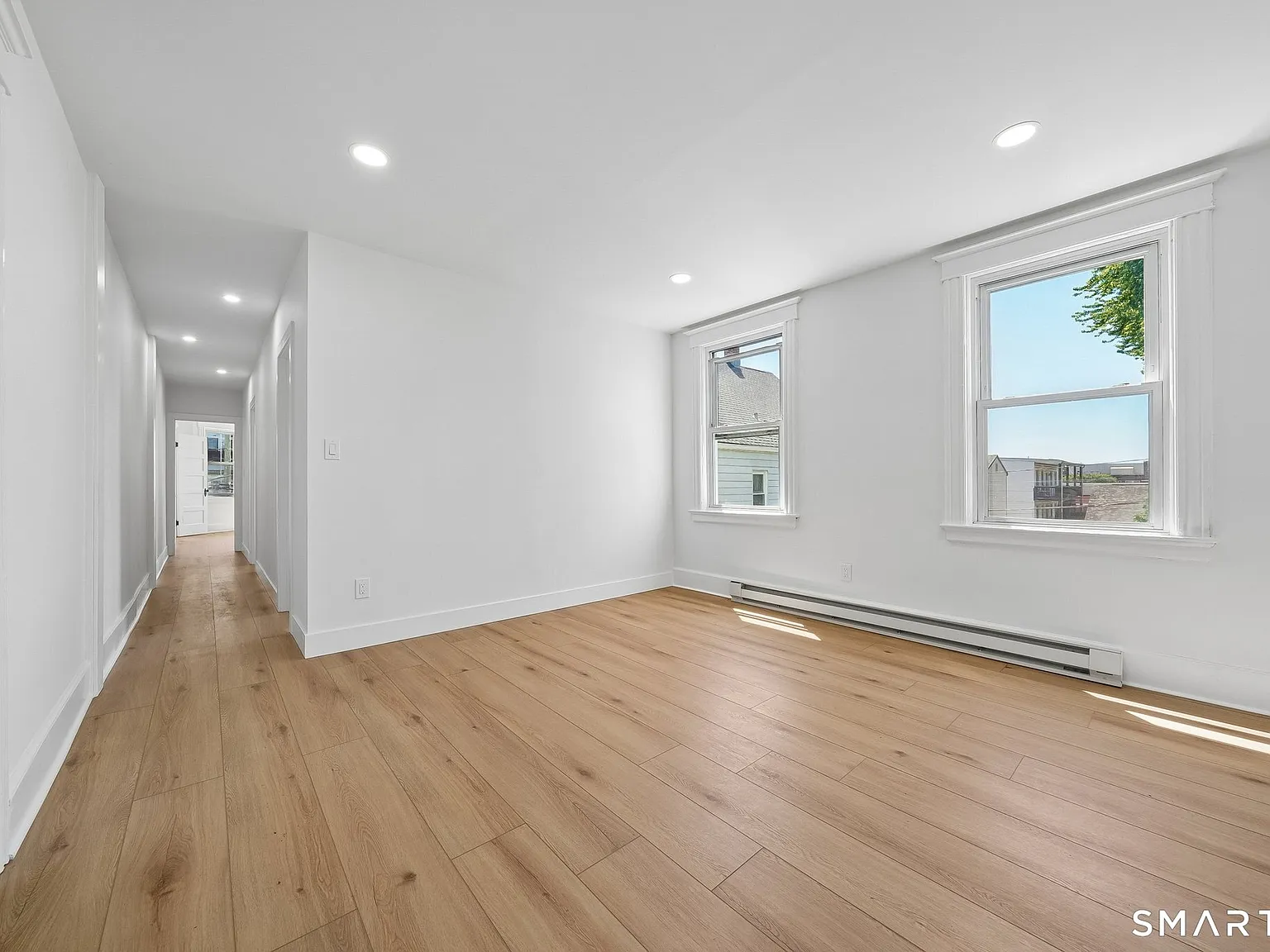 3 bed, 1.0 bath, 900 sqft, $3,600 — Photo 4