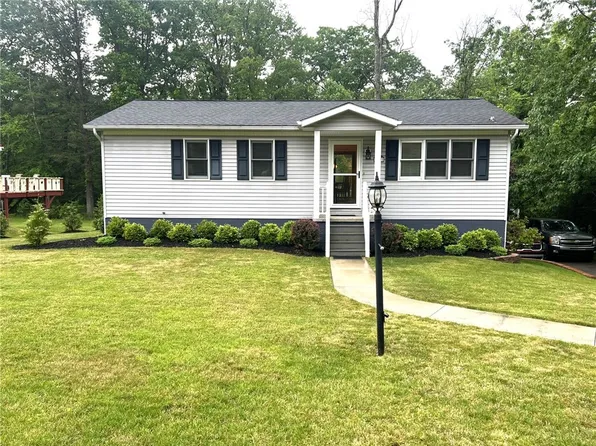 503 Welsh Valley Dr, Johnstown, PA 15905