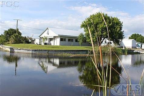 ALL-AROUND 5-STAR. This home was custom built in 1974, Well-maintained and Updated and Ready.