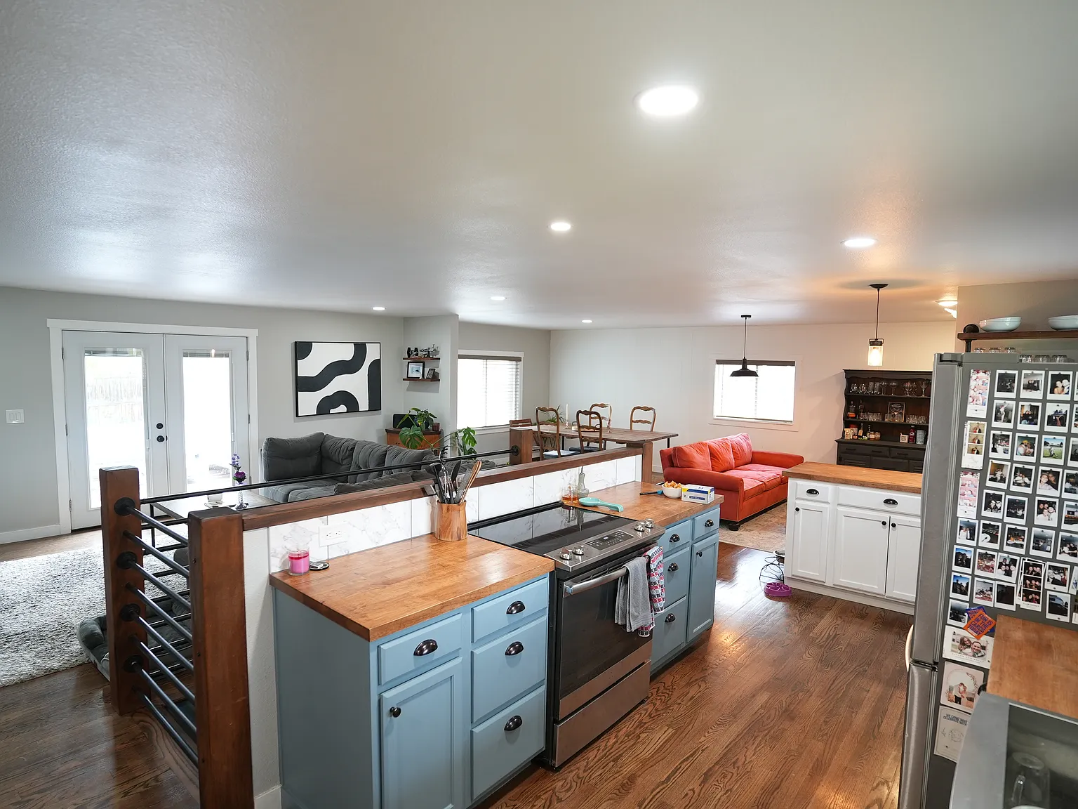 3 bed, 2727 sqft, $3,500 — Photo 1