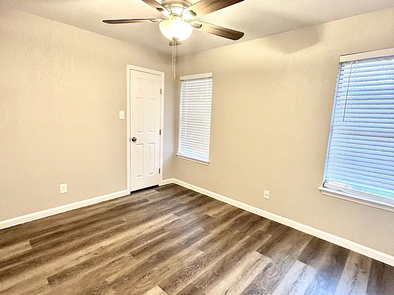 Athens Townhomes — Photo 69