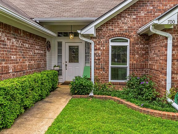 5th image of 700 Partridge Ln