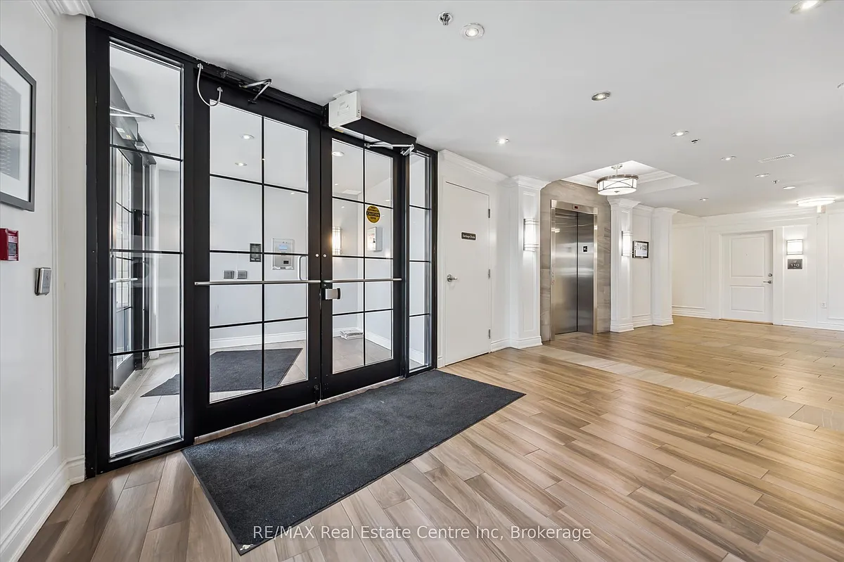 Building Photo - 1440 Gordon St #109
