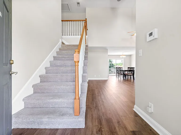 680 Foxfield Dr — Photo 4