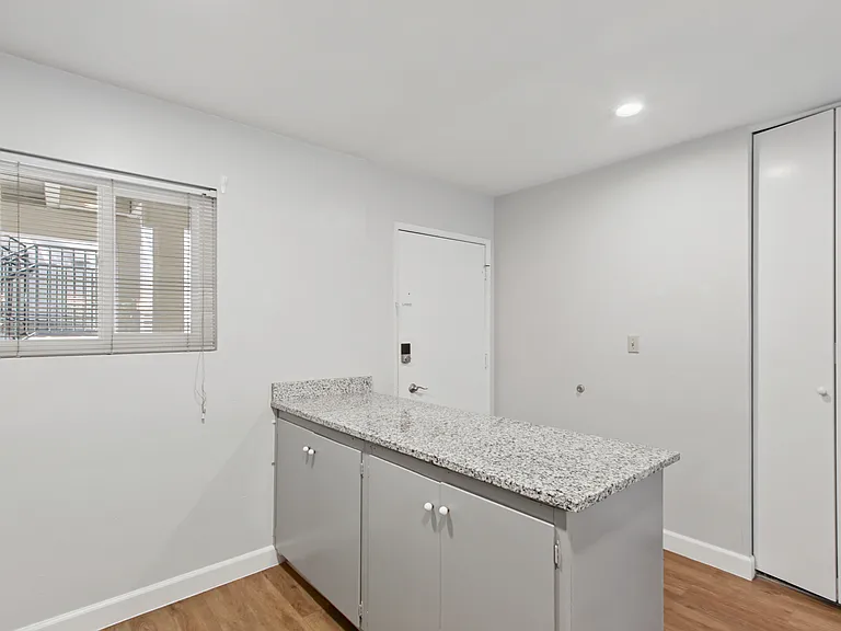 745 F St #4 — Photo 10