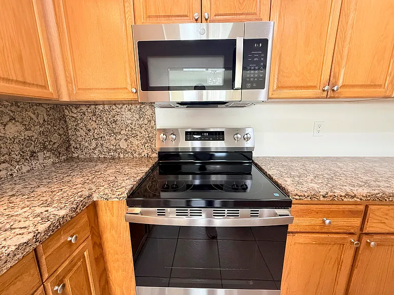 3324 SE Jefferson St #3324 — Photo 8