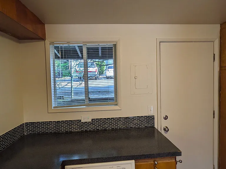 West Slope Apartments — Photo 94