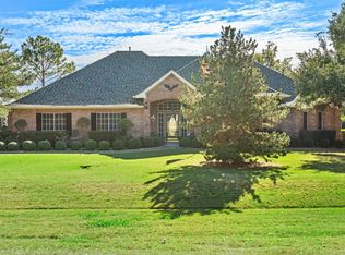 9500 Timbercrest Dr N, Burleson, TX 76028