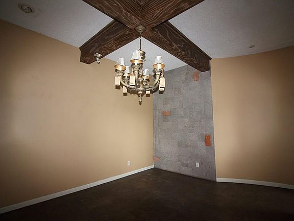 4th image of 706G San Angel St