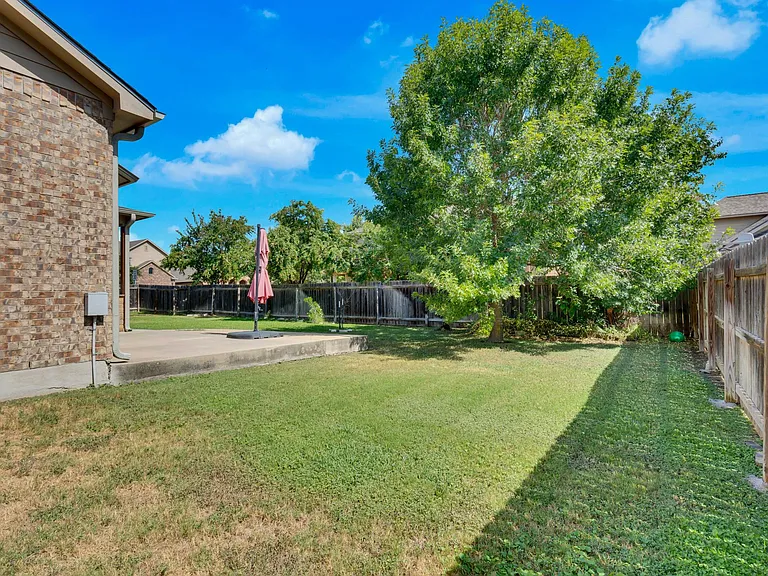 2500 Speidel Dr — Photo 8