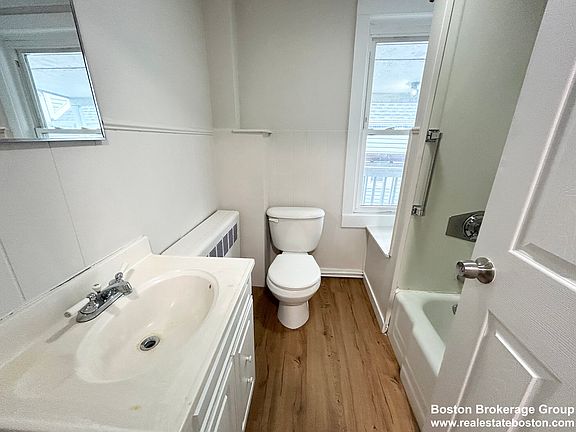 2nd image of 13 Saratoga St #2R