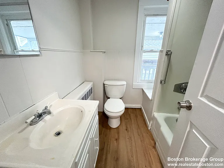 13 Saratoga St #2 — Photo 9