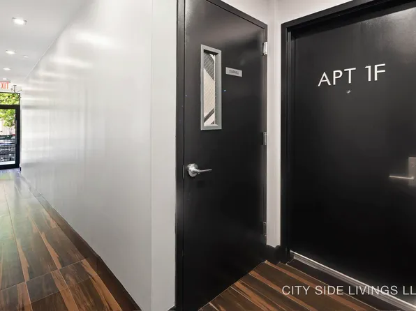 998 Carroll Street image 10 of 11