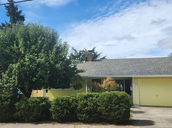 395 N 6th St, Saint Helens, OR 97051