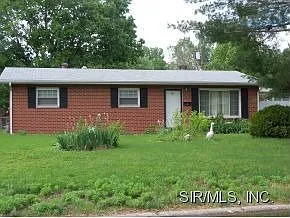 2525 Angela Dr photo 1