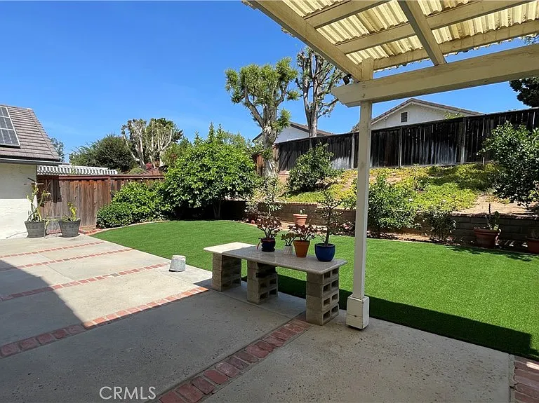 2085 Arbor Cir — Photo 48