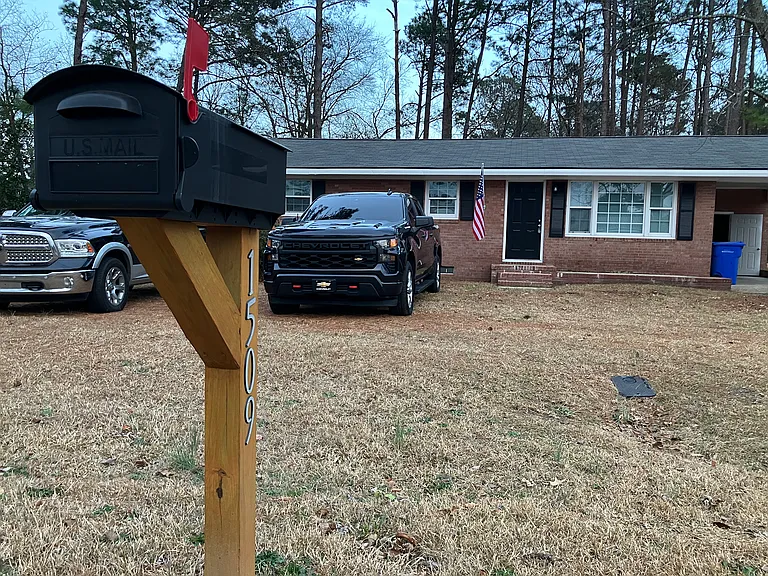 1509 Acacia Dr — Photo 1