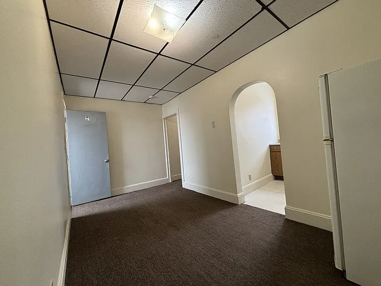 117 N Main St — Photo 10