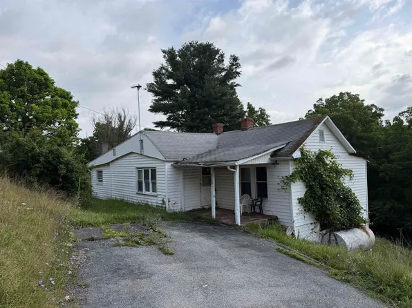 1970 Snider Ln, Pulaski, VA 24301