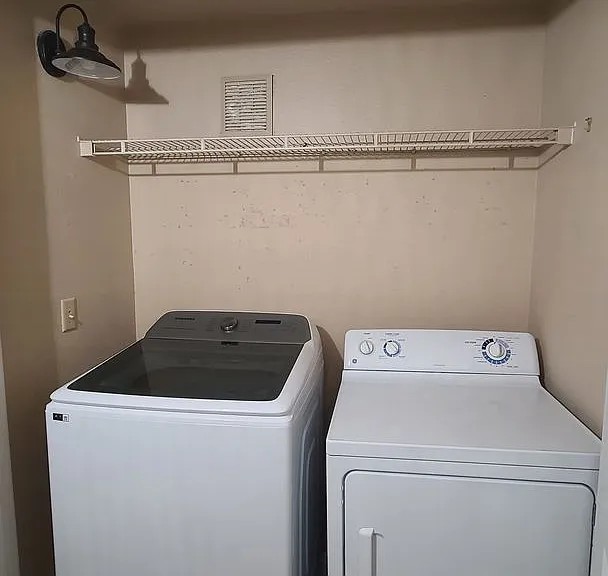 1300 S Arlington St #202 — Photo 15