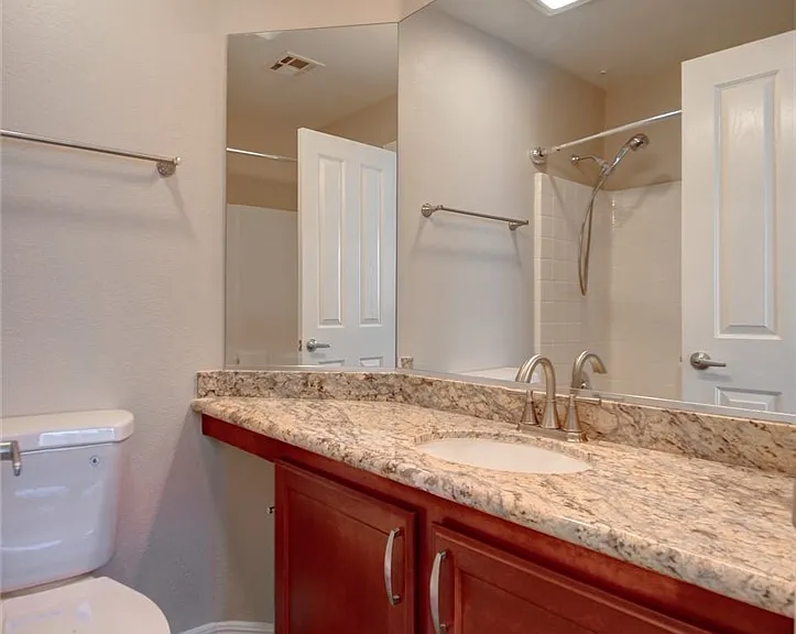 8400 Tiger Woods Ave — Photo 20
