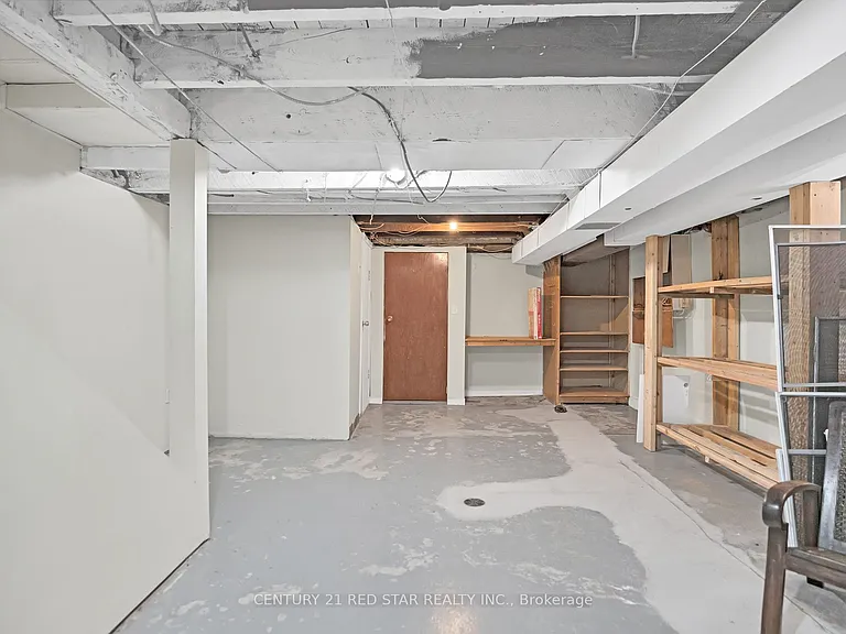 458 Dundurn St S — Photo 40