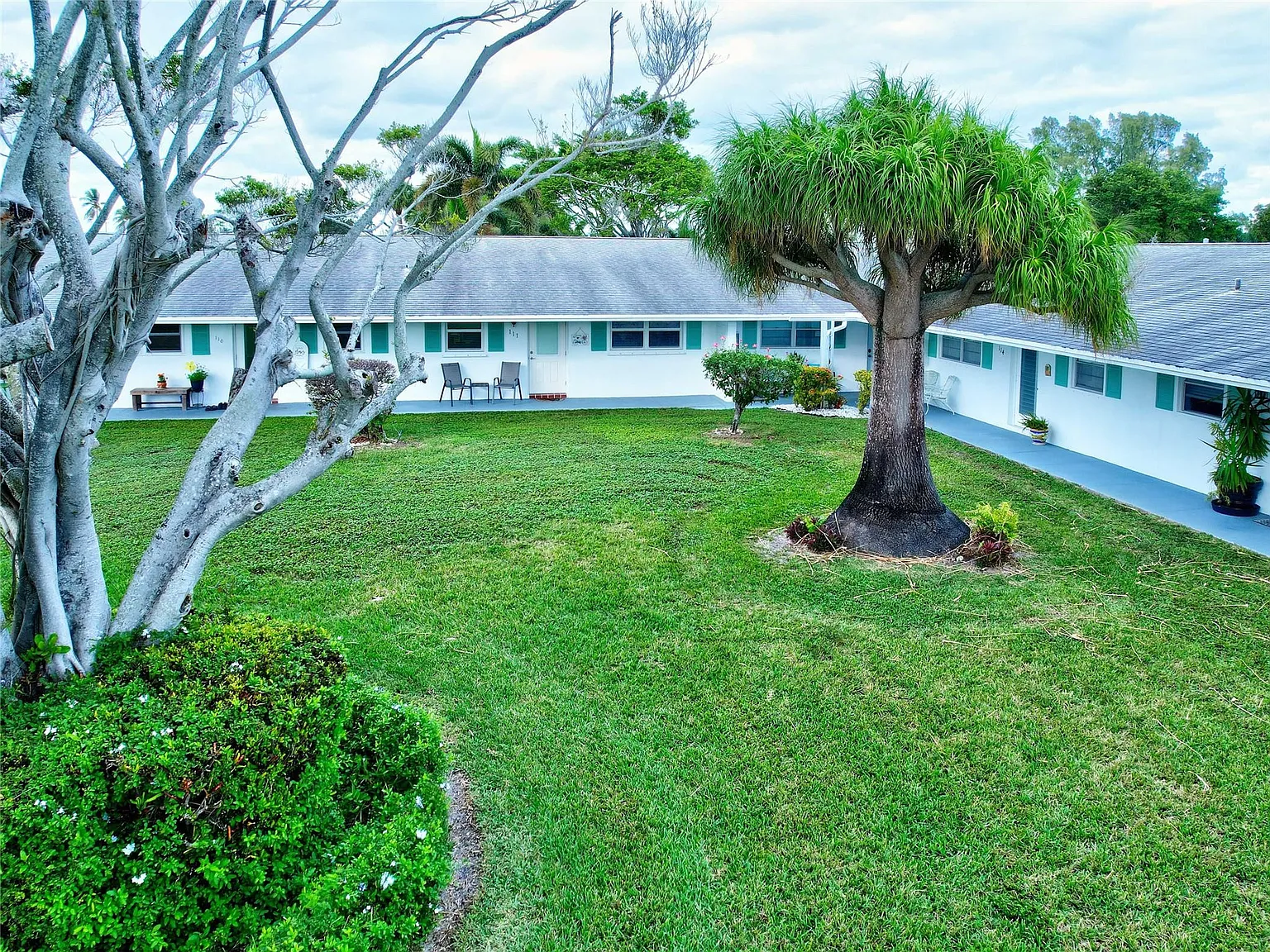 2 bed, 2.0 bath, 904 sqft, $2,600 — Photo 1