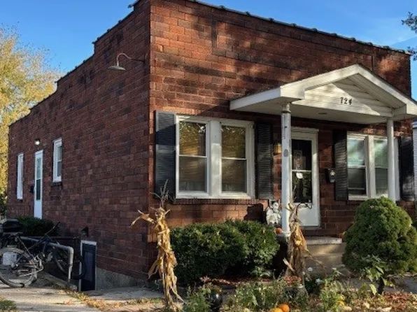 724 E North St #1/2, Morris, IL 60450