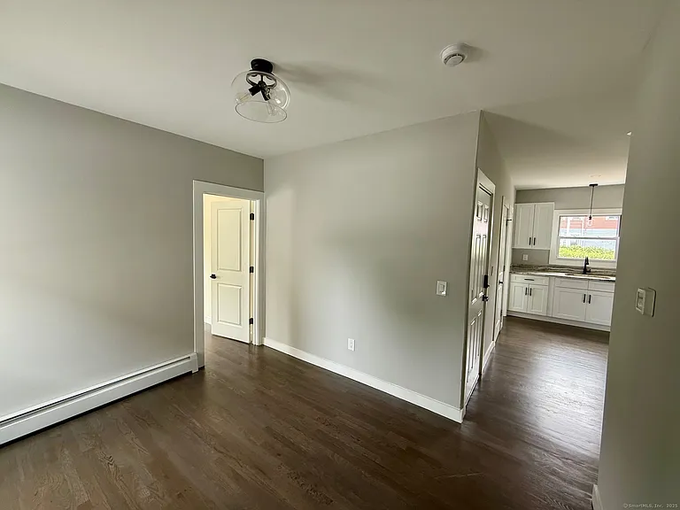 449 Stanley St #2 — Photo 35