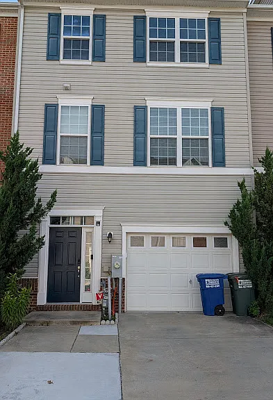 7821 Taggart Ct — Photo 2